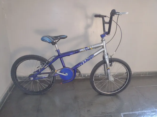 VENDO ou TROCO BIKE ARO 20" R$620