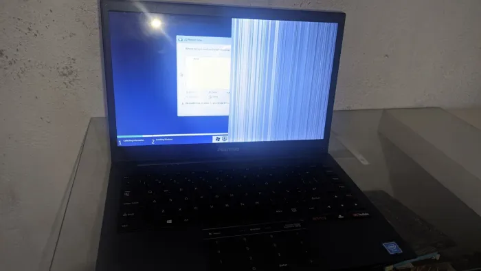 Notebook Positivo tá novinho porém tela não presta e nem tem HD 