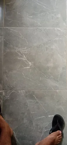 Pisos 58x58 Esmaltado 4'60 M² tamanho total disponível 14 pisos 10,00 cada 