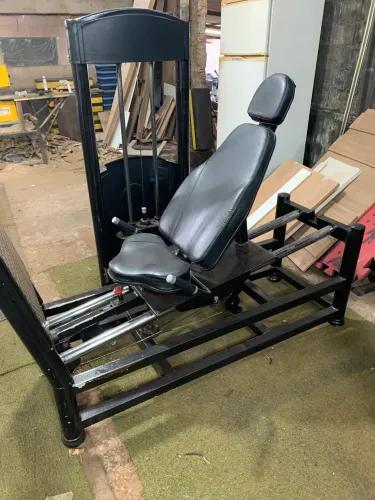 Leg máquina 180