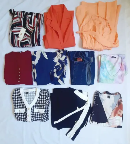 *OPORTUNIDADE*Lote com 11 peças P/M feminino adulto (Macacões,  conjunto e vestido) NOVOS