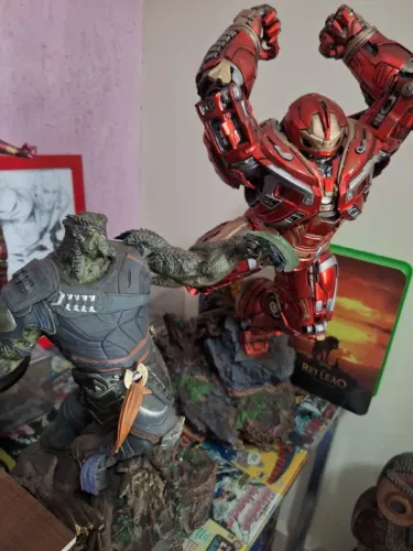 Hulkbuster Art Scale Statue 1:10 Battle Diorama Series, Avengers: Infinity War