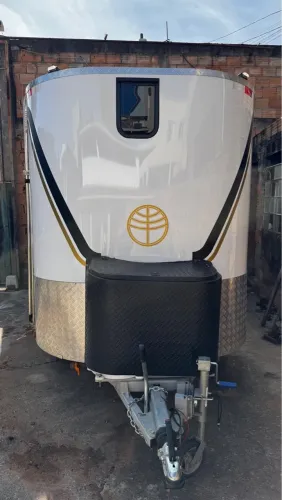 TRAILER MOTORHOME PARA 04 PESSOAS