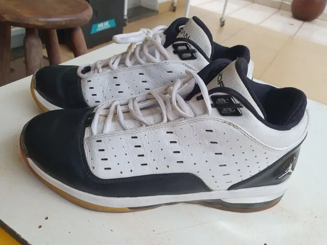 Tenis JORDAN para Colecionador (2010)  42, pouquíssimo uso