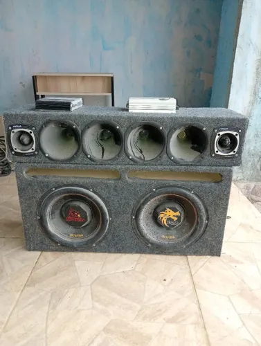 Vendo som de carro alto falantes de 12 da Bravox