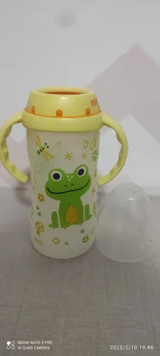 Mamadeira com Alça para Bebê