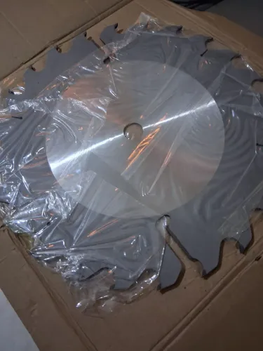 Serra de videa 450 x 24 dentes especial 