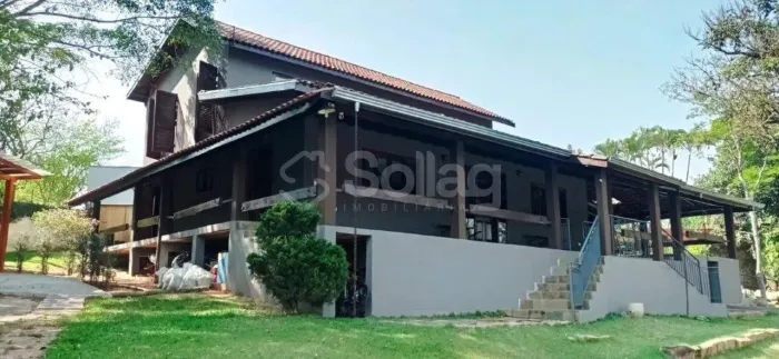 Casa para comprar no condomínio Chácaras do Lago na cidade de Vinhedo, interior de São Pau