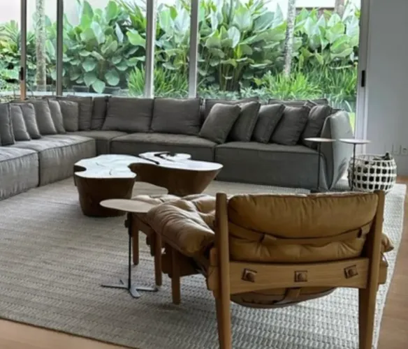 Poltrona moleca do renomado design Sérgio Rodrigues 
