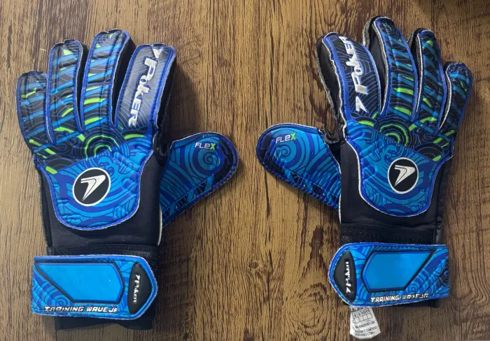 Luva goleiro seminova (tamanho 7)