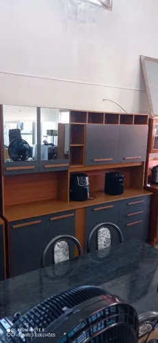 Armário de cozinha espelhado alto padrão novo