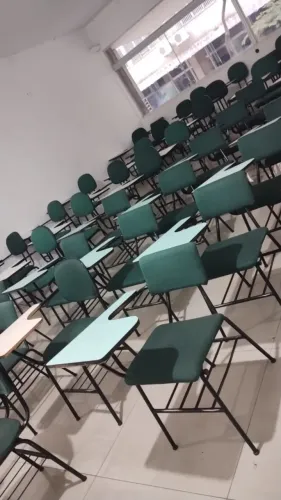 Cadeira Universitária em Tecido - Usada