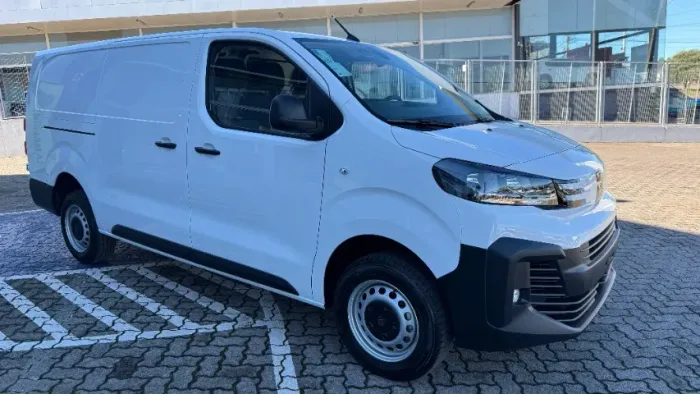 Peugeot Expert Cargo 2.2 Turbo Diesel 2025