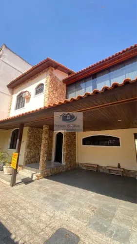 Casa à venda no bairro Vila Valqueire - Rio de Janeiro/RJ
