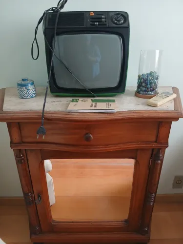 Peça com detalhes de Mármore 
