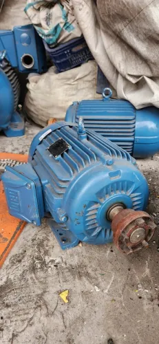 Motor W22 Premium WEG trifásico 15cav 1760rpm - USADO