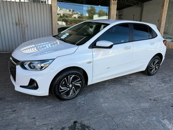 Chevrolet Onix Hatch LT 1.0 12V TB Flex Mec. 4P 2024