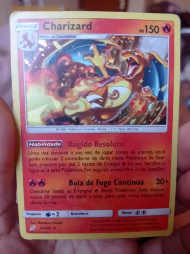 Carta de Pokémon Charizard 
