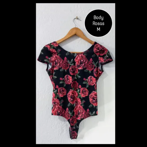Body Rosas Floral Vermelho - Tamanho M