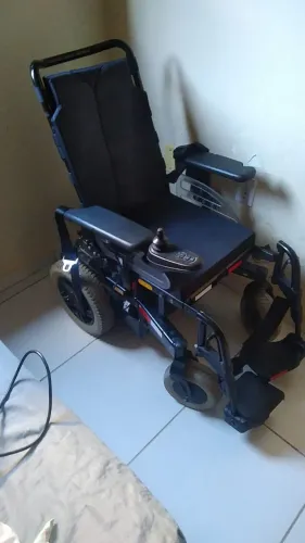 Cadeira de rodas motorizada Ottobock