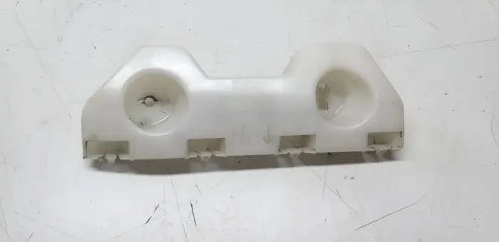 Guia Parachoque Dianteiro Direito Nissan Versa 2016 17 18 19 (Usado)