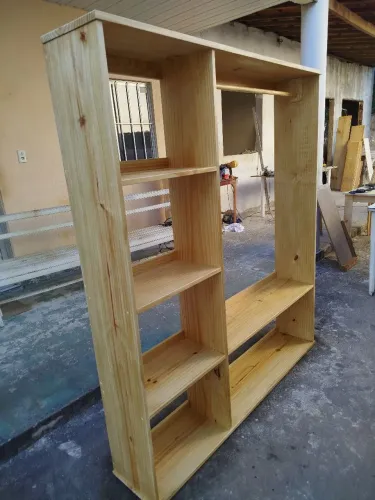 Guarda roupa de madeira pinus!! Fabrícamos por encomenda e sob medidas