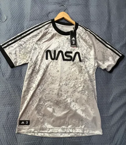 Camiseta Juventus Nasa 