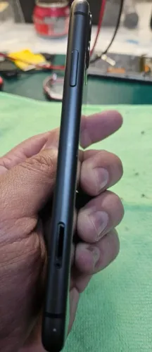 IPHONE 11 CARCAÇA COMPLETA PARA RETIRADA DE PEÇAS ***LEIAM O ANUNCIO***