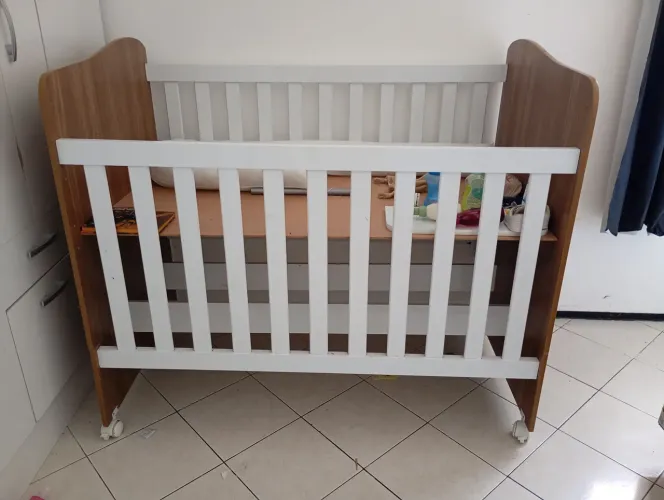Berço que vira mini cama