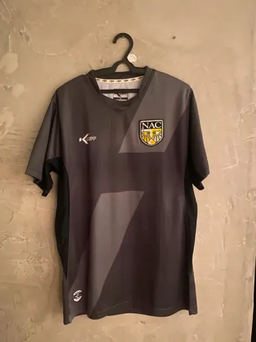 Camisa NAC Breda (Holanda) original, Tamanho M