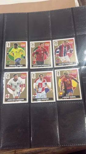 FIGURINHAS LEGEND OURO