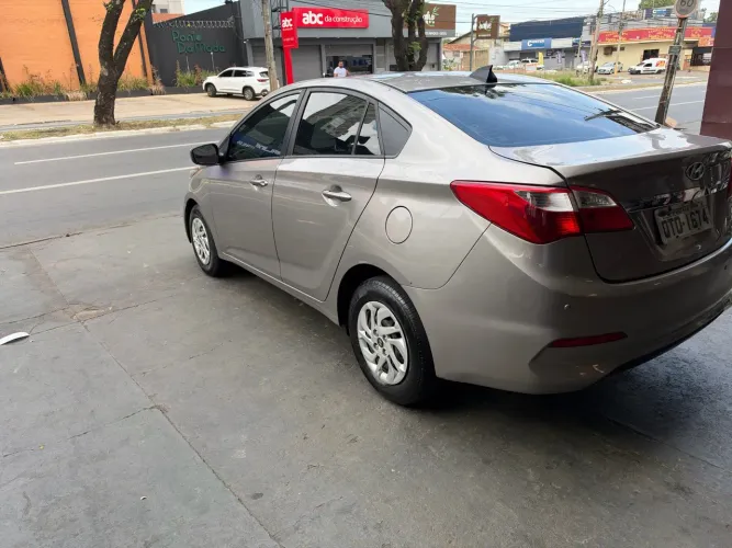 Hyundai HB20S Unique 1.0 Flex 12V Mec. 2019