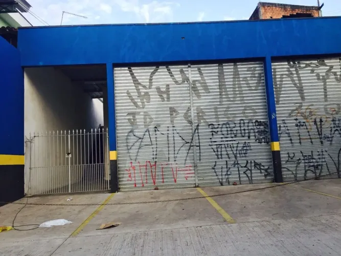 Excelente espaço comercial, amplo e versátil, pronto para diversas atividades!