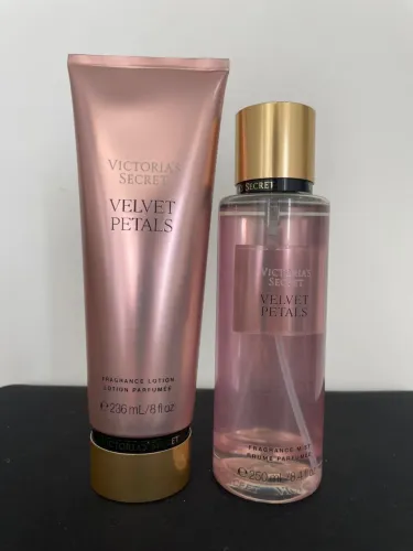 Kit Body Splash e Loção Perfumada Victoria's Secret Velvet Petals