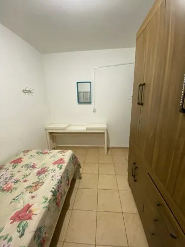 QUARTO PARA MULHER | SANTOS