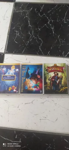 3 DVD Cinderela a bela adormecida e Spiderwick