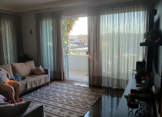 APARTAMENTO TÉRREO AMPLO - 206m² - 3 QUARTOS - ZILDOLÂNDIA