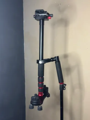 Estabilizador Steadycam Kingjoy VS1047B