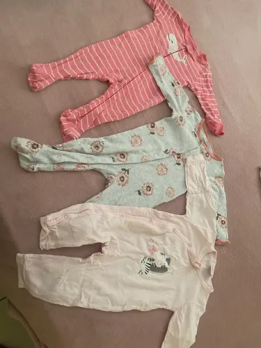 Roupas menina tamanho P, G, 1 ano 
