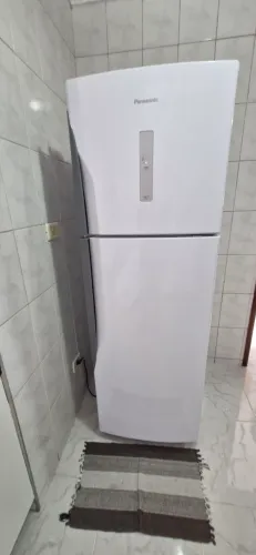 Geladeira Panasonic 387 litros inverter