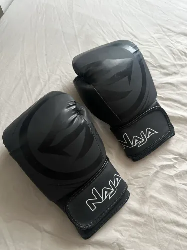 Luva de Box praticamente nova
