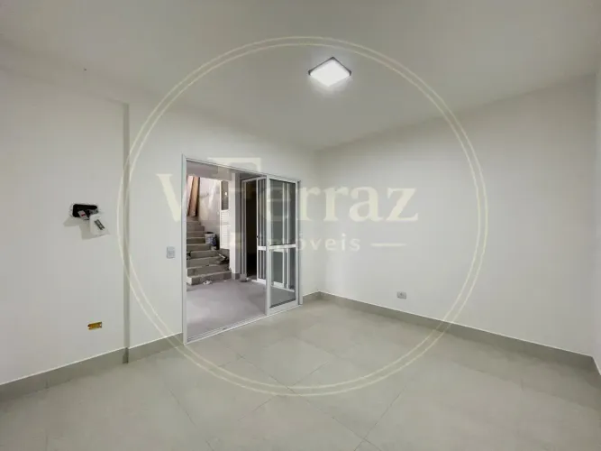 Galeria para aluguel tem 14 metros quadrados em Loteamento Villa Branca - Jacareí - SP