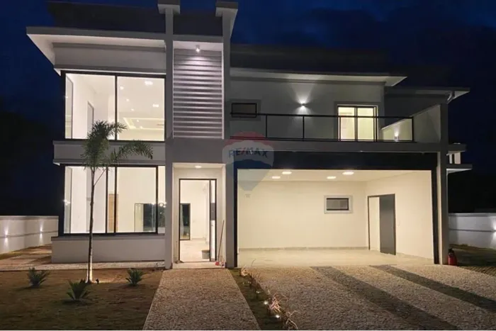 Casa a venda com 4 suítes em Riviera de Santa Cristina I, Arandu/SP