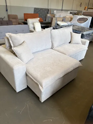 Sofá dois lugares 2,90m branco (novo)