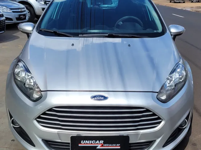 Ford Fiesta 1.6 SE Hatch 16V Flex 4P Powershift 2017