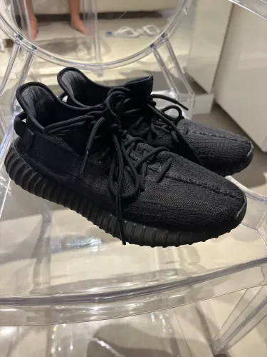 Yeezy boost 350 V2 onyx