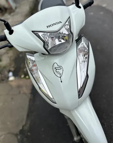 Vendo uma Biz branca 