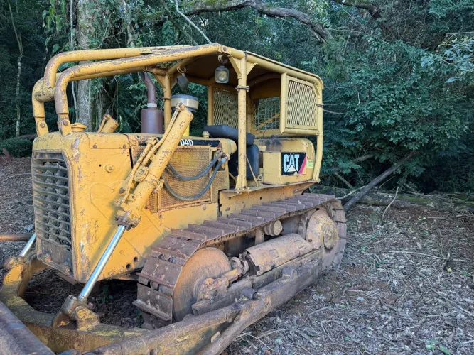 Trator de Esteira Caterpillar D4d