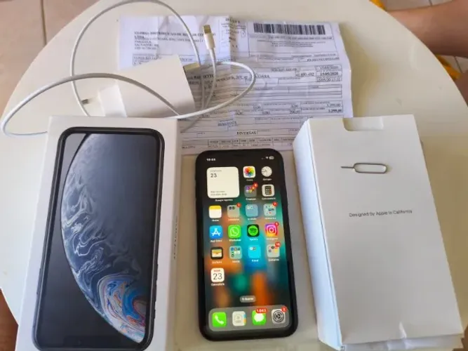 iPhone XR - 64GB