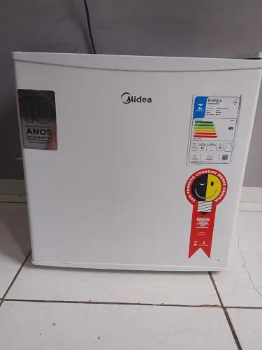 Frigobar Midea
